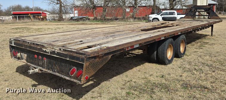 image for item EN8705 2005 LB Trailer equipment trailer