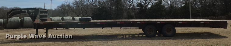 image for item EN8705 2005 LB Trailer equipment trailer