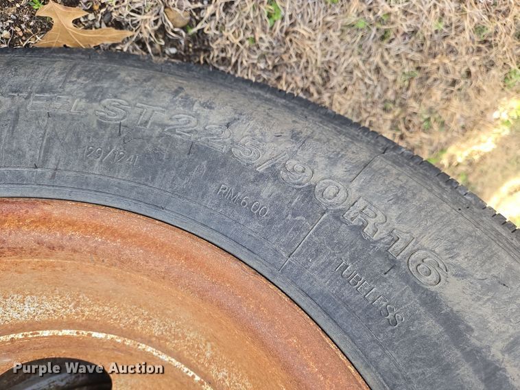 image for item EN8705 2005 LB Trailer equipment trailer