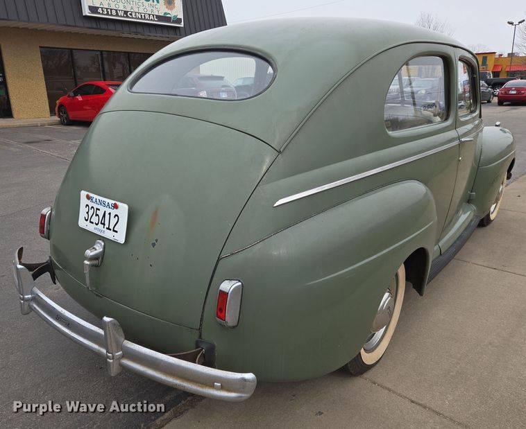 image for item EN8706 1941 Ford Deluxe 