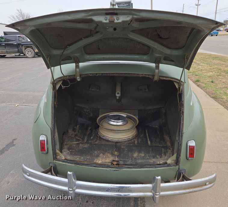 image for item EN8706 1941 Ford Deluxe 