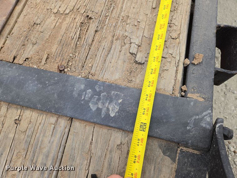 image for item EN8710 2007 PJ equipment trailer