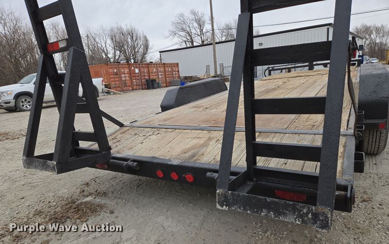 image for item EN8710 2007 PJ equipment trailer