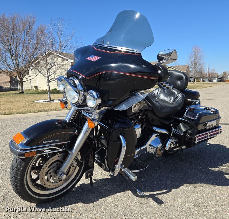 image for item EN8750 2000 Harley Davidson Electra Glide Ultra Classic FLHTCUI motorcycle