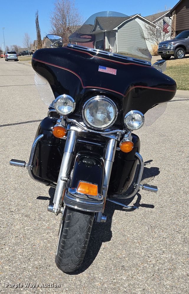 image for item EN8750 2000 Harley Davidson Electra Glide Ultra Classic FLHTCUI motorcycle