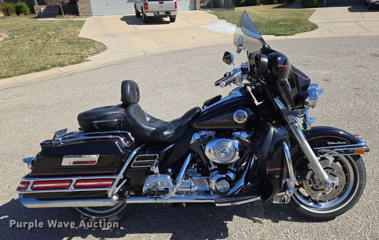 image for item EN8750 2000 Harley Davidson Electra Glide Ultra Classic FLHTCUI motorcycle