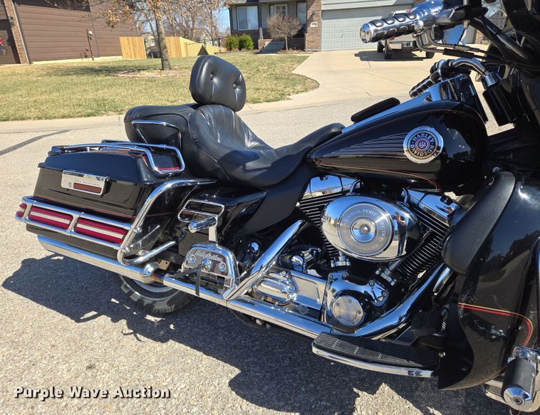 image for item EN8750 2000 Harley Davidson Electra Glide Ultra Classic FLHTCUI motorcycle