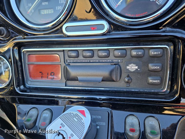 image for item EN8750 2000 Harley Davidson Electra Glide Ultra Classic FLHTCUI motorcycle