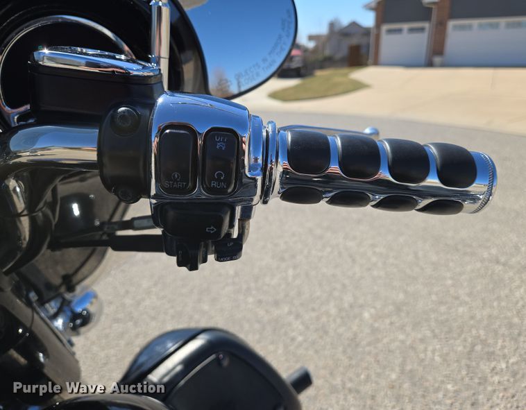 image for item EN8750 2000 Harley Davidson Electra Glide Ultra Classic FLHTCUI motorcycle