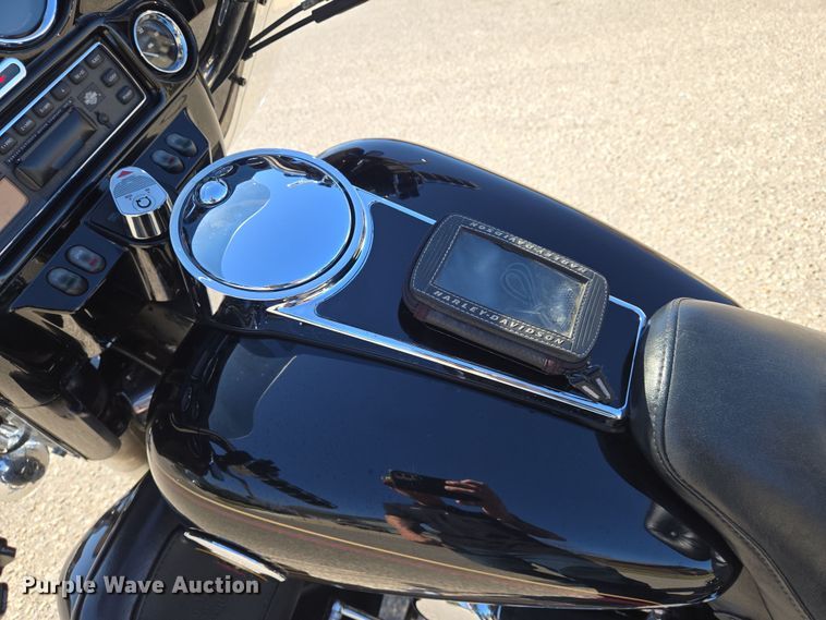 image for item EN8750 2000 Harley Davidson Electra Glide Ultra Classic FLHTCUI motorcycle