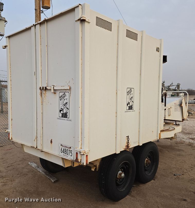 image for item EN8775 1994 Brush Bandit CB90 wood chipper