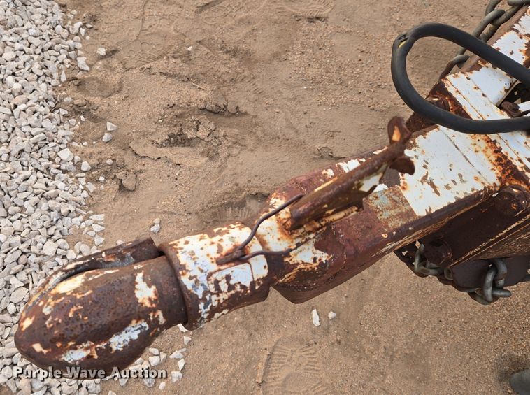 image for item EN8775 1994 Brush Bandit CB90 wood chipper