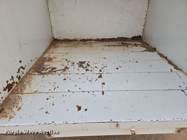 image for item EN8775 1994 Brush Bandit CB90 wood chipper