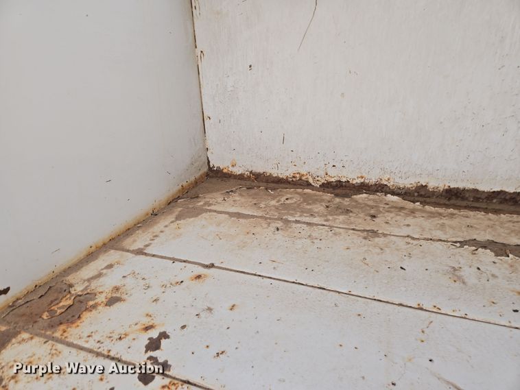 image for item EN8775 1994 Brush Bandit CB90 wood chipper