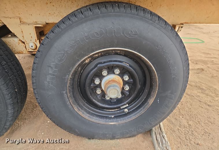 image for item EN8775 1994 Brush Bandit CB90 wood chipper