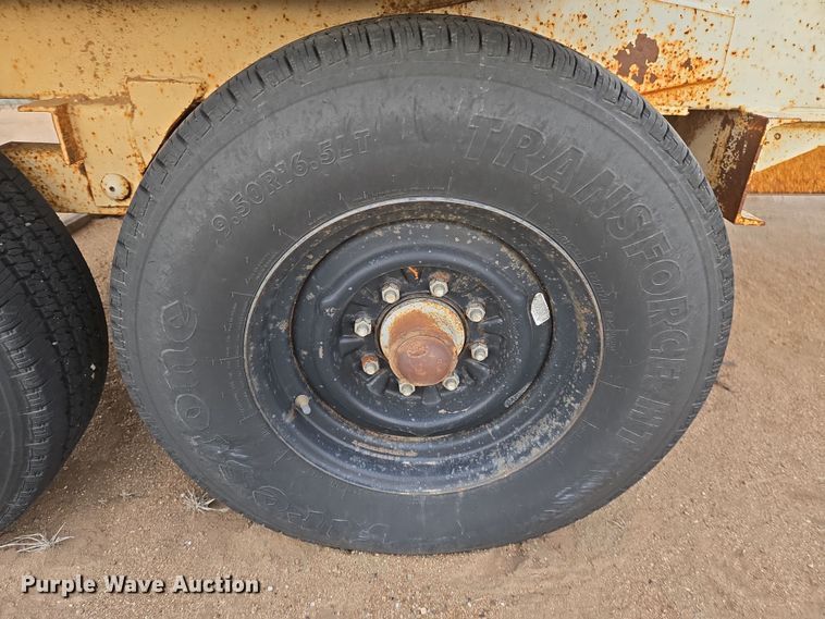 image for item EN8775 1994 Brush Bandit CB90 wood chipper