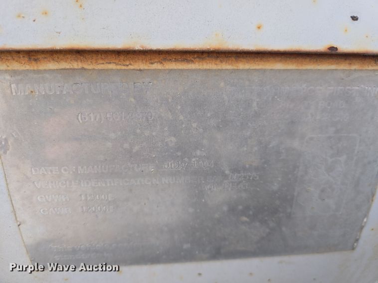 image for item EN8775 1994 Brush Bandit CB90 wood chipper