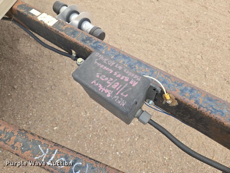 image for item EN8788 2009 Express enclosed cargo trailer