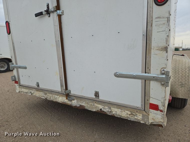 image for item EN8788 2009 Express enclosed cargo trailer