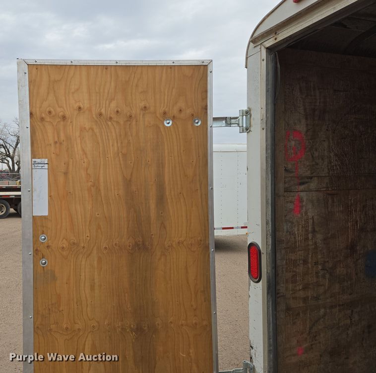 image for item EN8788 2009 Express enclosed cargo trailer