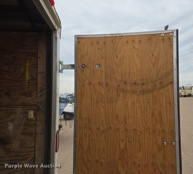 image for item EN8788 2009 Express enclosed cargo trailer