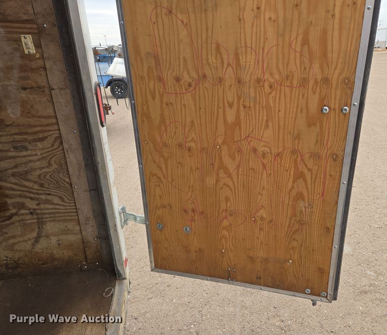 image for item EN8788 2009 Express enclosed cargo trailer