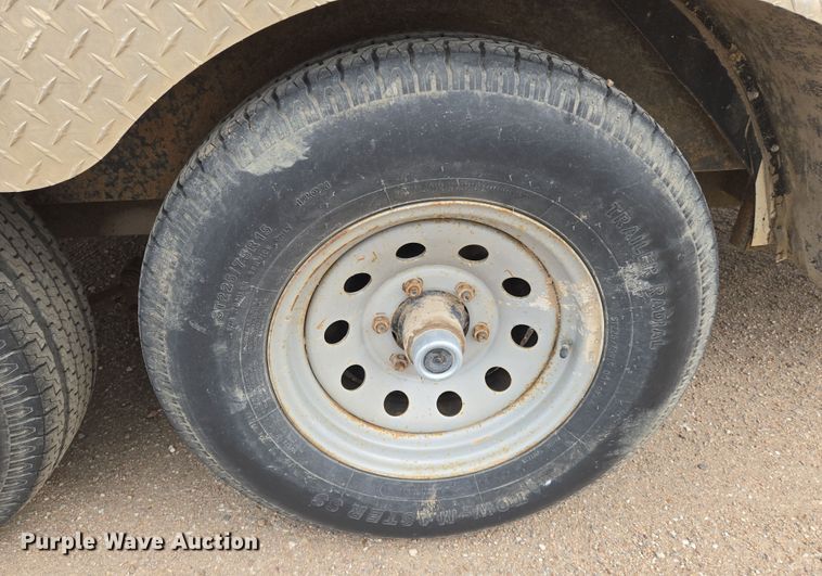 image for item EN8788 2009 Express enclosed cargo trailer