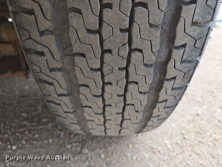 image for item EN8788 2009 Express enclosed cargo trailer