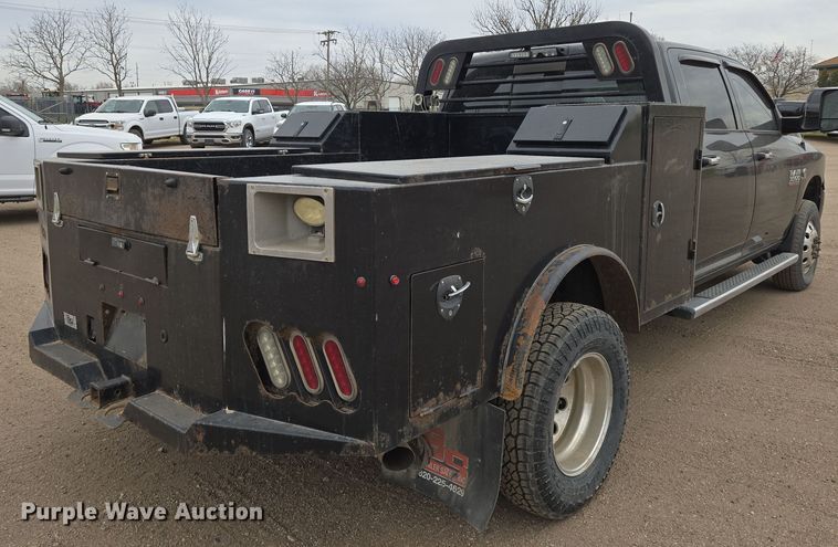 image for item EN8800 2017 Dodge Ram 3500 Crew Cab flatbed pickup truck