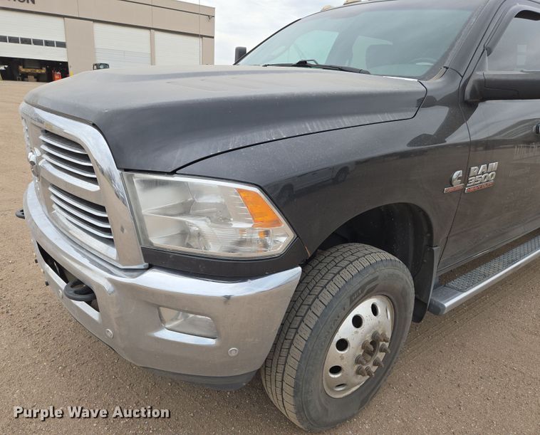 image for item EN8800 2017 Dodge Ram 3500 Crew Cab flatbed pickup truck