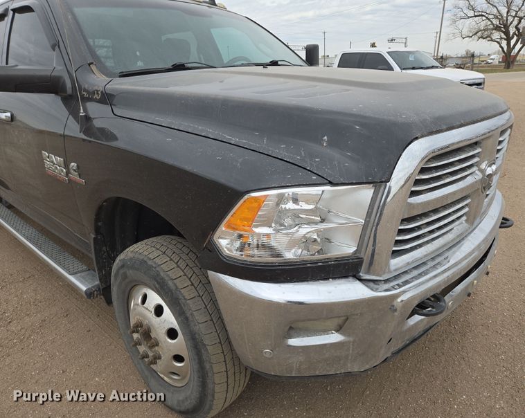 image for item EN8800 2017 Dodge Ram 3500 Crew Cab flatbed pickup truck