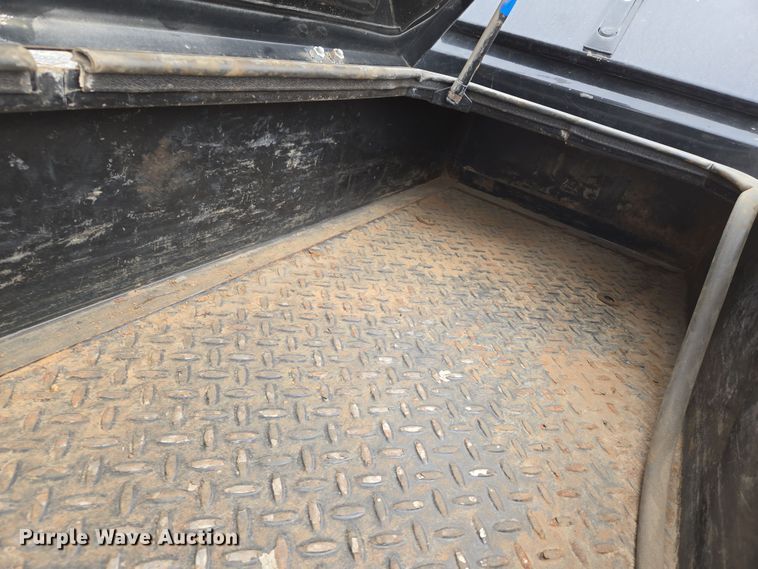 image for item EN8800 2017 Dodge Ram 3500 Crew Cab flatbed pickup truck