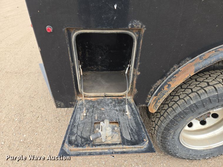 image for item EN8800 2017 Dodge Ram 3500 Crew Cab flatbed pickup truck