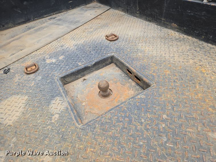 image for item EN8800 2017 Dodge Ram 3500 Crew Cab flatbed pickup truck