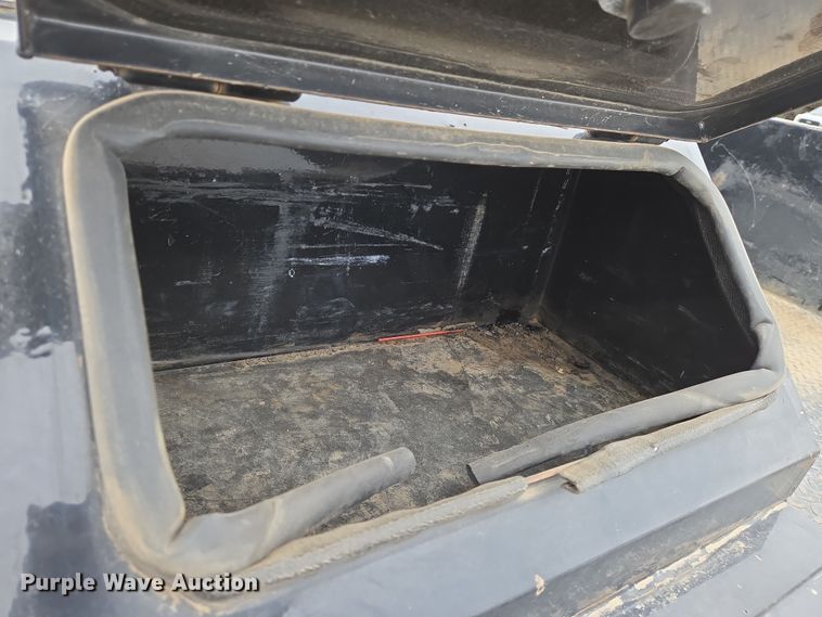 image for item EN8800 2017 Dodge Ram 3500 Crew Cab flatbed pickup truck