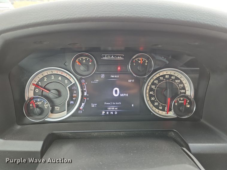 image for item EN8800 2017 Dodge Ram 3500 Crew Cab flatbed pickup truck