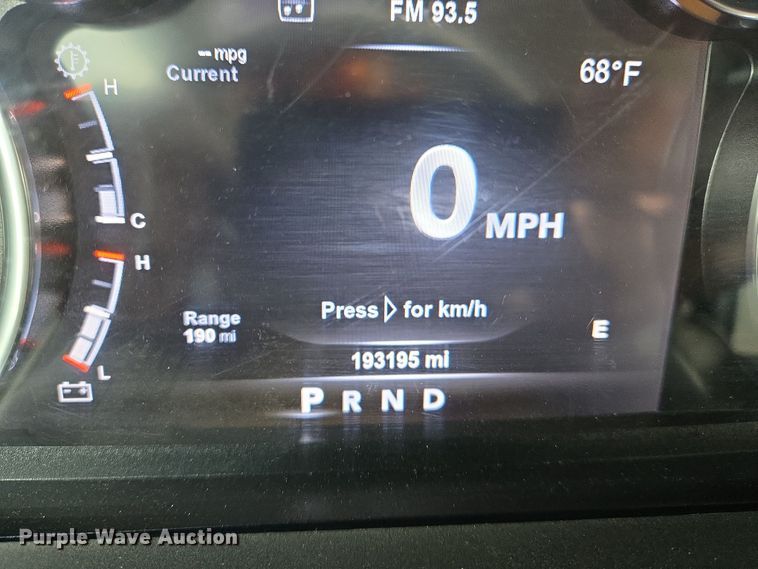 image for item EN8800 2017 Dodge Ram 3500 Crew Cab flatbed pickup truck