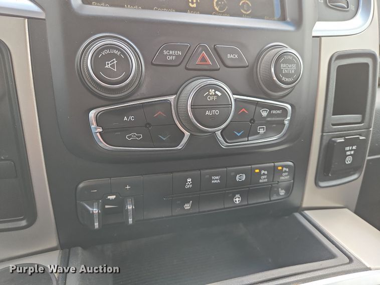 image for item EN8800 2017 Dodge Ram 3500 Crew Cab flatbed pickup truck