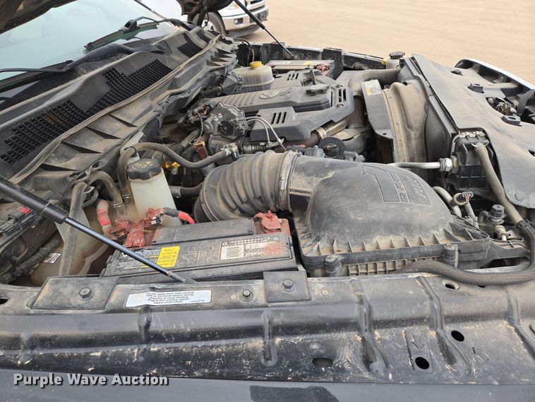 image for item EN8800 2017 Dodge Ram 3500 Crew Cab flatbed pickup truck