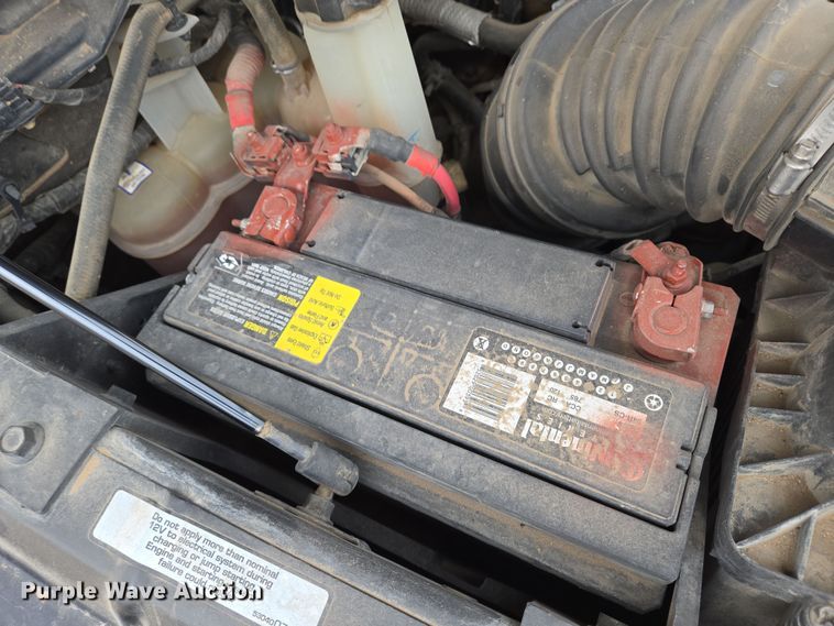 image for item EN8800 2017 Dodge Ram 3500 Crew Cab flatbed pickup truck