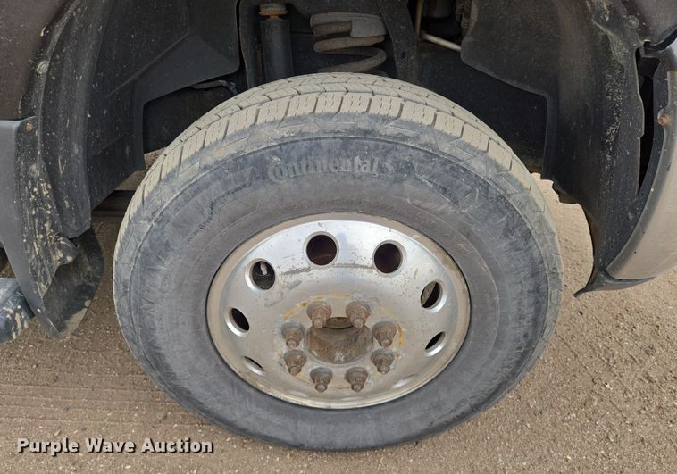 image for item EN8800 2017 Dodge Ram 3500 Crew Cab flatbed pickup truck