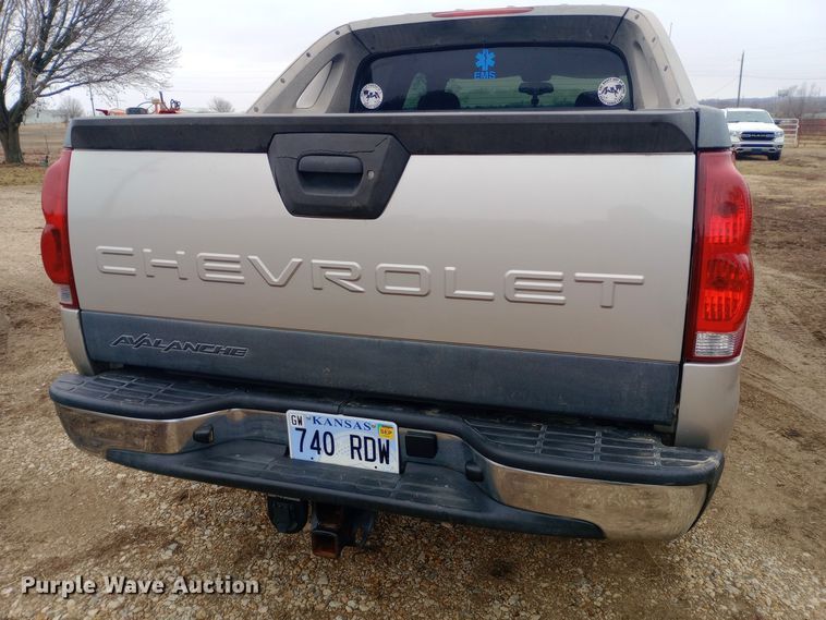 image for item EO0567 2006 Chevrolet Avalanche  Crew Cab pickup truck