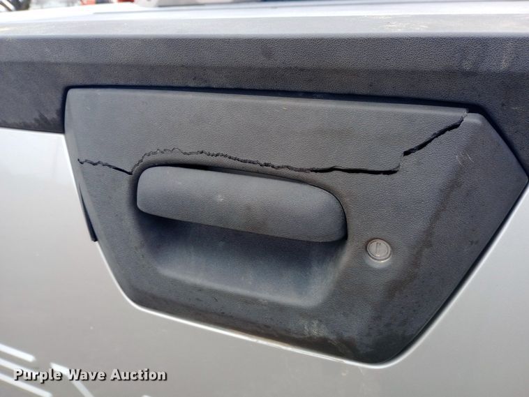 image for item EO0567 2006 Chevrolet Avalanche  Crew Cab pickup truck