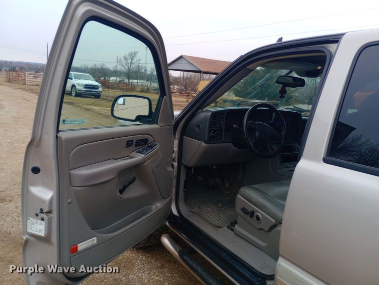 image for item EO0567 2006 Chevrolet Avalanche  Crew Cab pickup truck