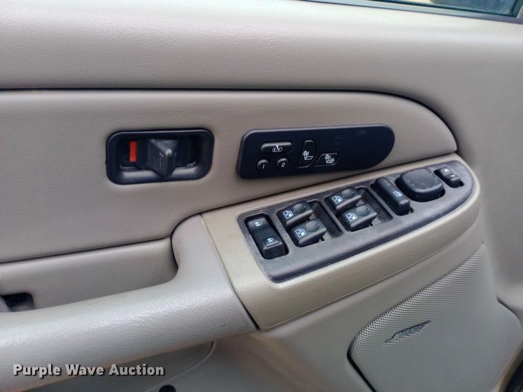 image for item EO0567 2006 Chevrolet Avalanche  Crew Cab pickup truck