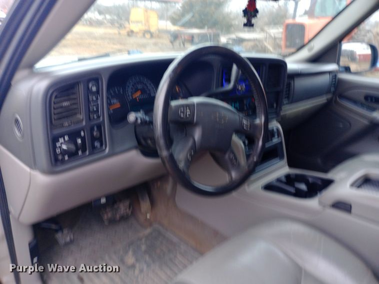 image for item EO0567 2006 Chevrolet Avalanche  Crew Cab pickup truck