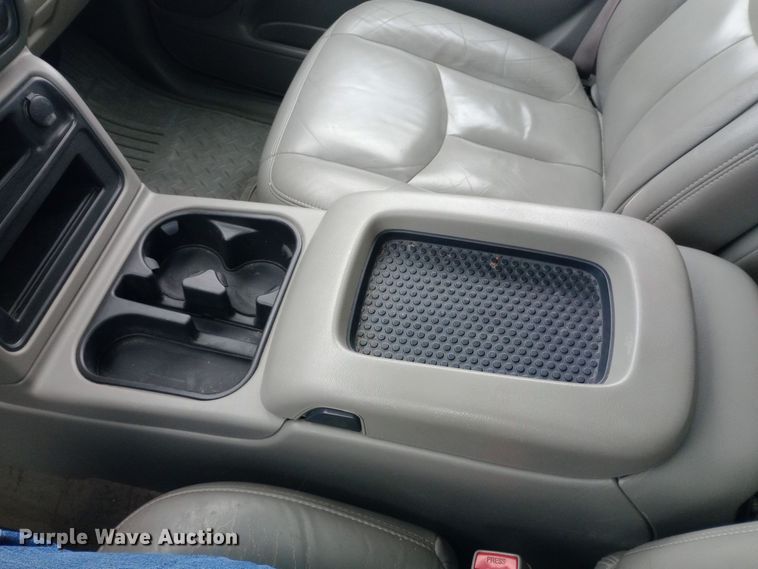 image for item EO0567 2006 Chevrolet Avalanche  Crew Cab pickup truck