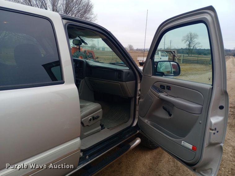image for item EO0567 2006 Chevrolet Avalanche  Crew Cab pickup truck
