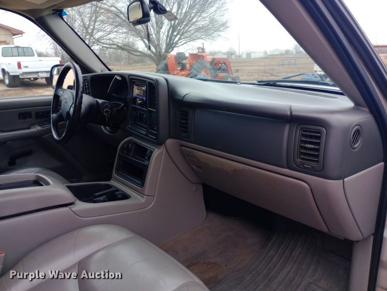 image for item EO0567 2006 Chevrolet Avalanche  Crew Cab pickup truck