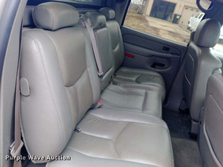 image for item EO0567 2006 Chevrolet Avalanche  Crew Cab pickup truck